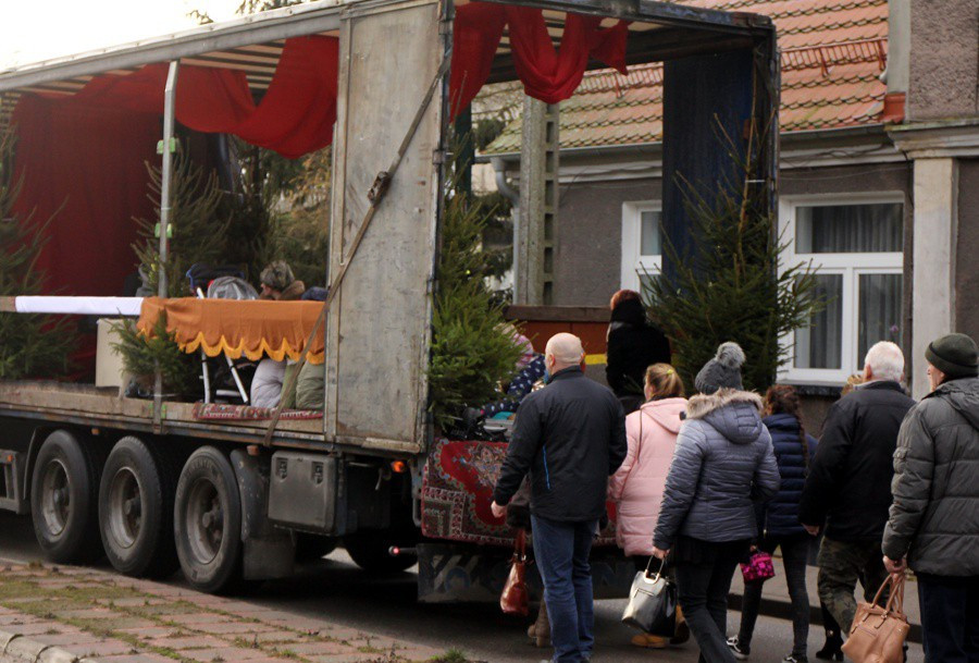 Orszak Trzech Króli w Policach-Jasienicy [foto/wideo]