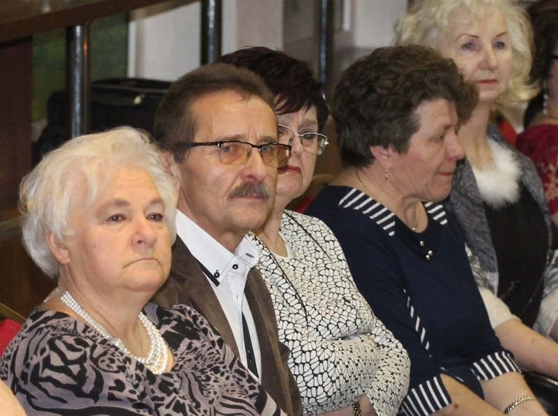 Legitymacje członkowskie dla byłych pracowników Zakładów Chemicznych POLICE S.A. [foto]