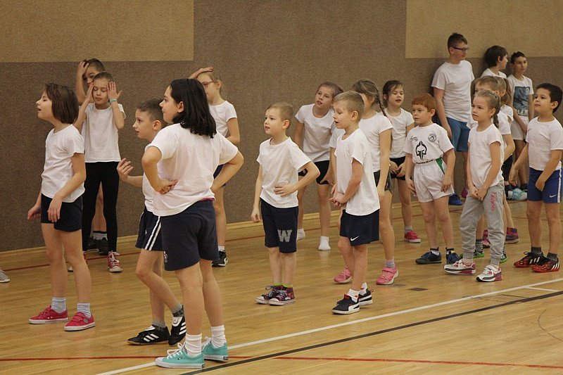 Turniej Gier i Zabaw Ruchowych dla uczniów Szkół Podstawowych [foto/wideo]