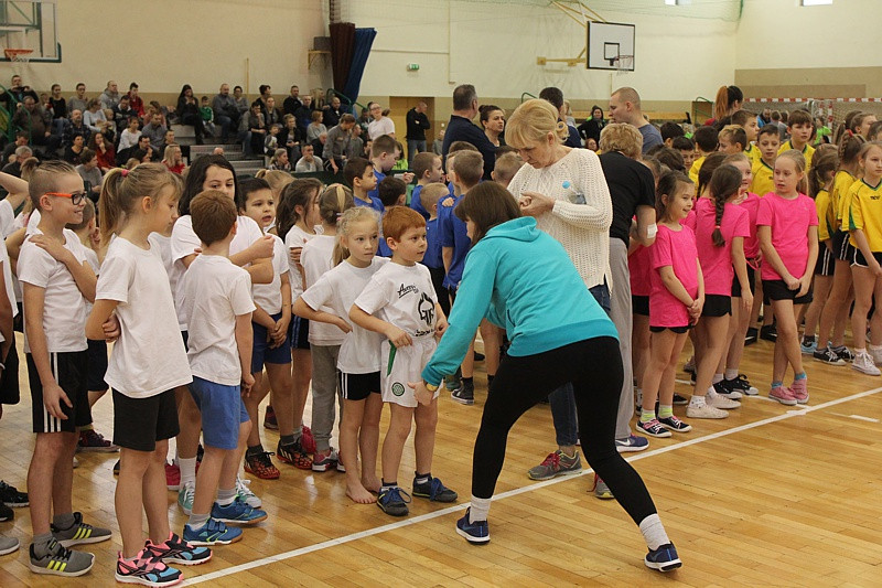 Turniej Gier i Zabaw Ruchowych dla uczniów Szkół Podstawowych [foto/wideo]