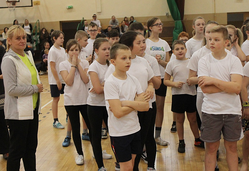 Turniej Gier i Zabaw Ruchowych dla uczniów Szkół Podstawowych [foto/wideo]