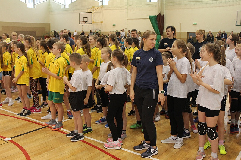 Turniej Gier i Zabaw Ruchowych dla uczniów Szkół Podstawowych [foto/wideo]