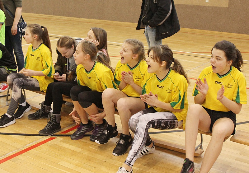 Turniej Gier i Zabaw Ruchowych dla uczniów Szkół Podstawowych [foto/wideo]