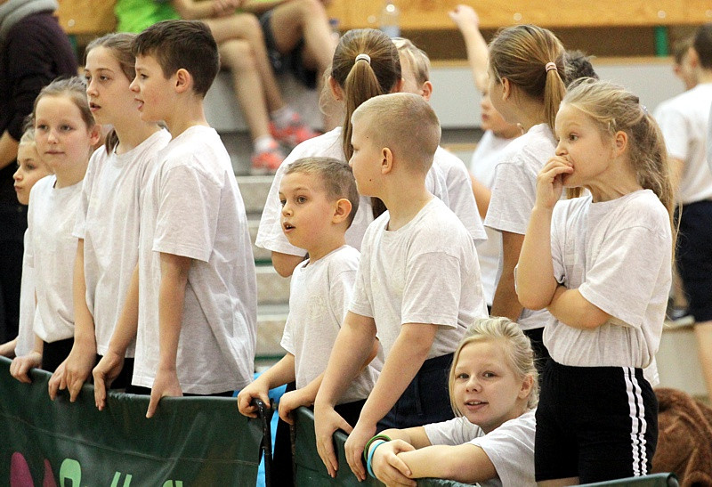 Turniej Gier i Zabaw Ruchowych dla uczniów Szkół Podstawowych [foto/wideo]