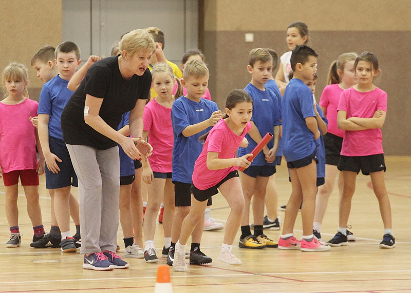 Turniej Gier i Zabaw Ruchowych dla uczniów Szkół Podstawowych [foto/wideo]