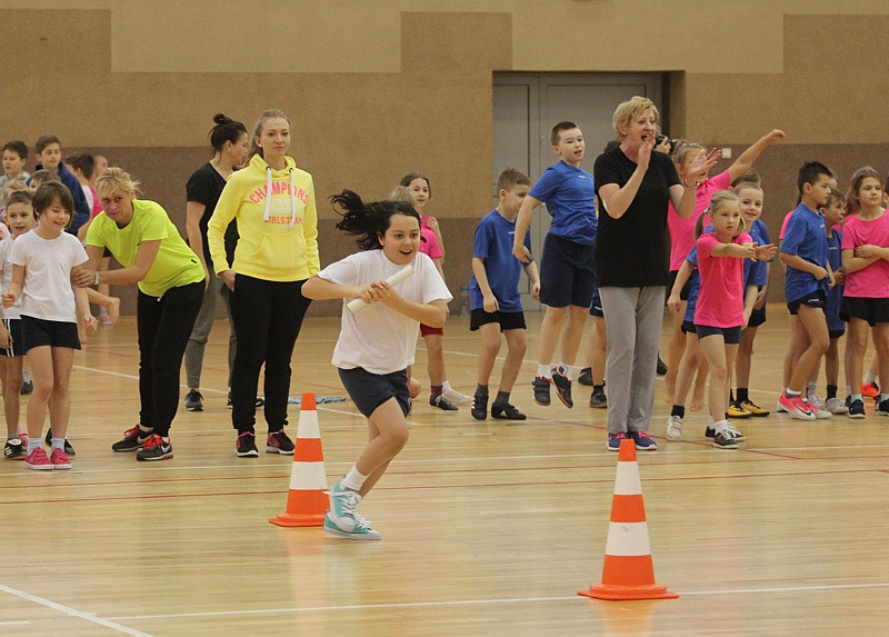 Turniej Gier i Zabaw Ruchowych dla uczniów Szkół Podstawowych [foto/wideo]