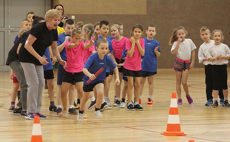 Turniej Gier i Zabaw Ruchowych dla uczniów Szkół Podstawowych [foto/wideo]