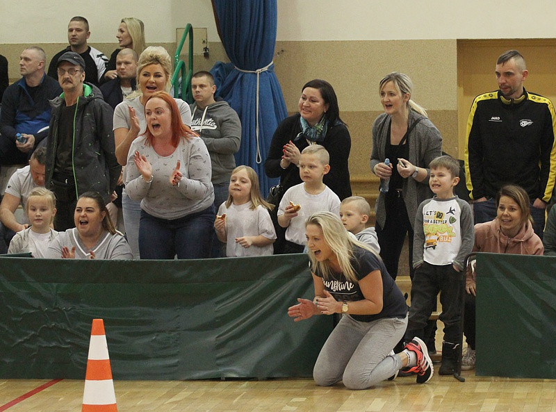 Turniej Gier i Zabaw Ruchowych dla uczniów Szkół Podstawowych [foto/wideo]