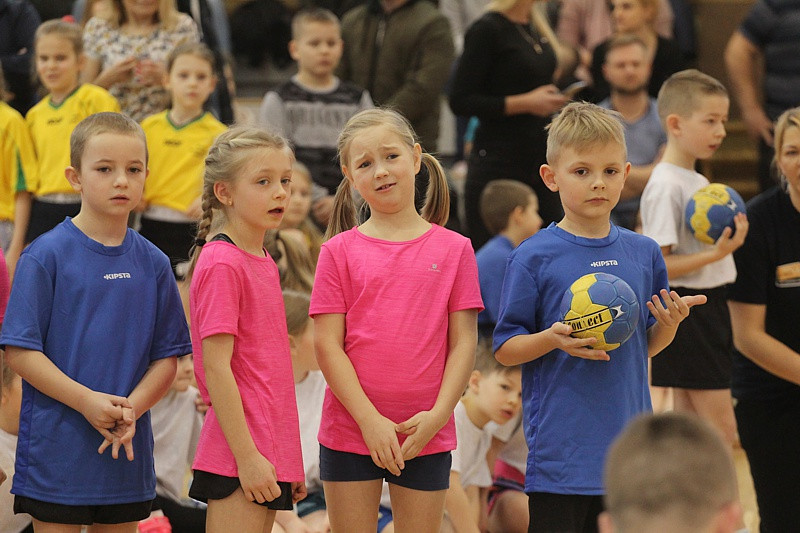 Turniej Gier i Zabaw Ruchowych dla uczniów Szkół Podstawowych [foto/wideo]
