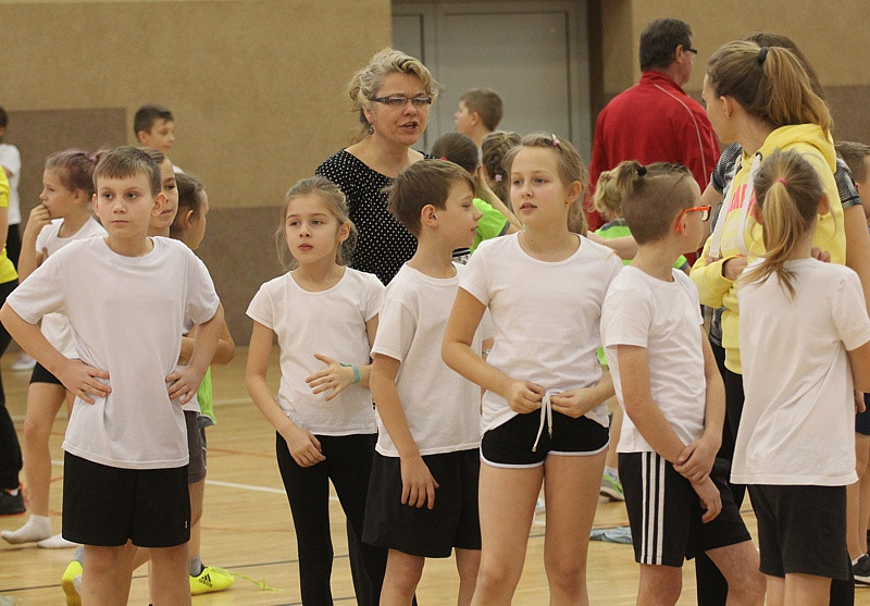 Turniej Gier i Zabaw Ruchowych dla uczniów Szkół Podstawowych [foto/wideo]