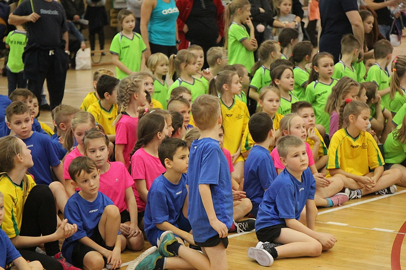 Turniej Gier i Zabaw Ruchowych dla uczniów Szkół Podstawowych [foto/wideo]