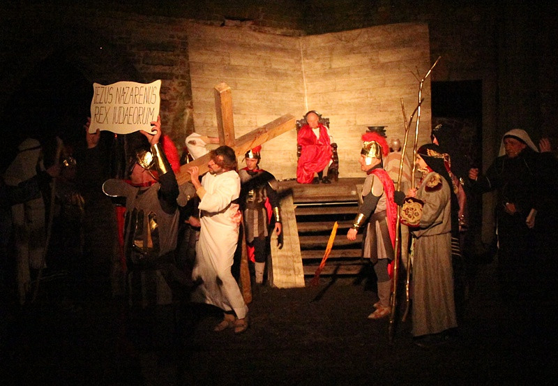 Misterium Męki Pańskiej w Jasienicy [foto/wideo]