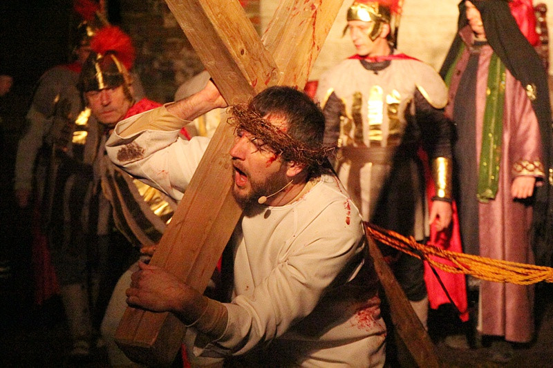 Misterium Męki Pańskiej w Jasienicy [foto/wideo]
