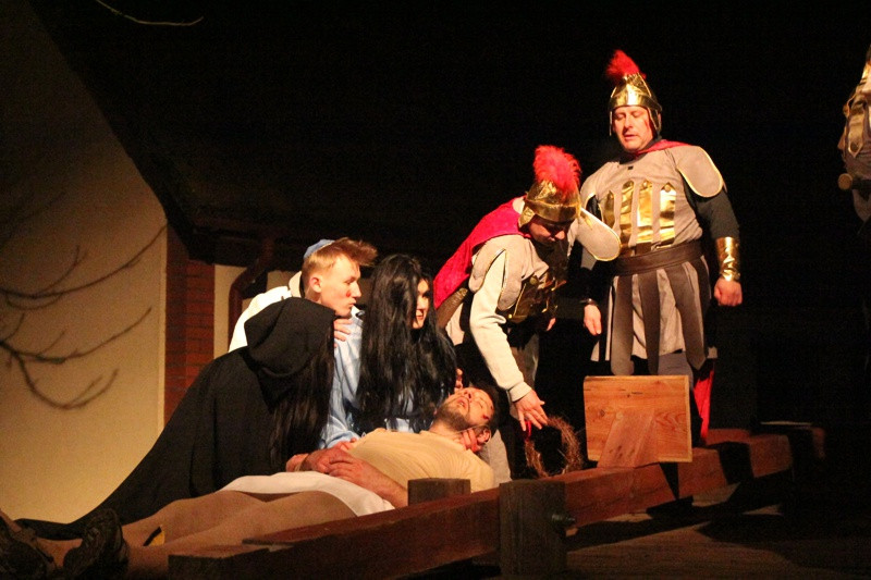 Misterium Męki Pańskiej w Jasienicy [foto/wideo]