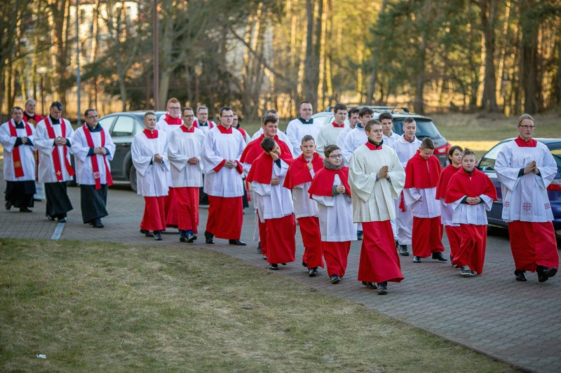 Wielki Piątek - Liturgia Męki Pańskiej [foto]