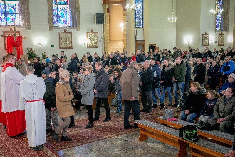 Wielki Piątek - Liturgia Męki Pańskiej [foto]