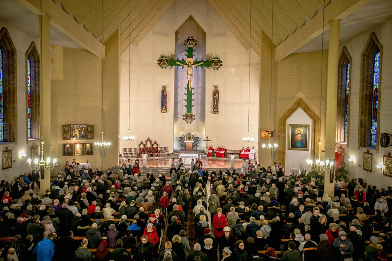 Wielki Piątek - Liturgia Męki Pańskiej [foto]