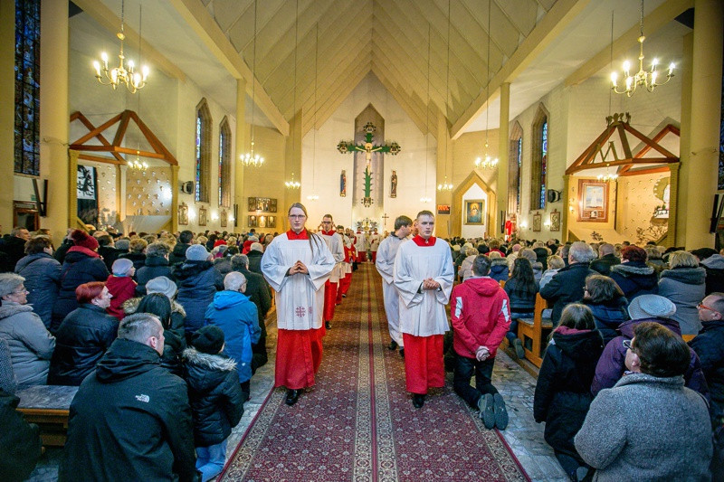 Wielki Piątek - Liturgia Męki Pańskiej [foto]
