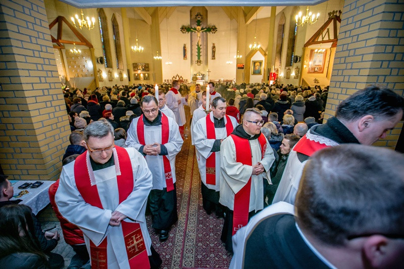 Wielki Piątek - Liturgia Męki Pańskiej [foto]
