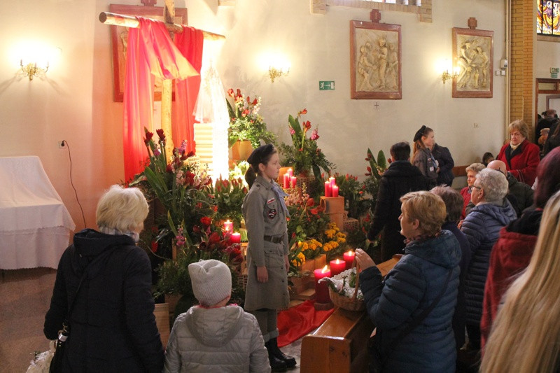 Wielka Sobota - święcenie pokarmów w polickich parafiach [foto]