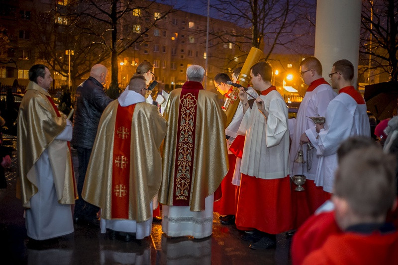 Wielka Sobota - Liturgia Wigilii Paschalnej [foto]