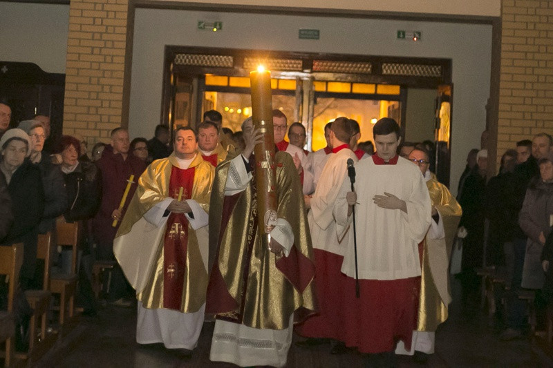 Wielka Sobota - Liturgia Wigilii Paschalnej [foto]