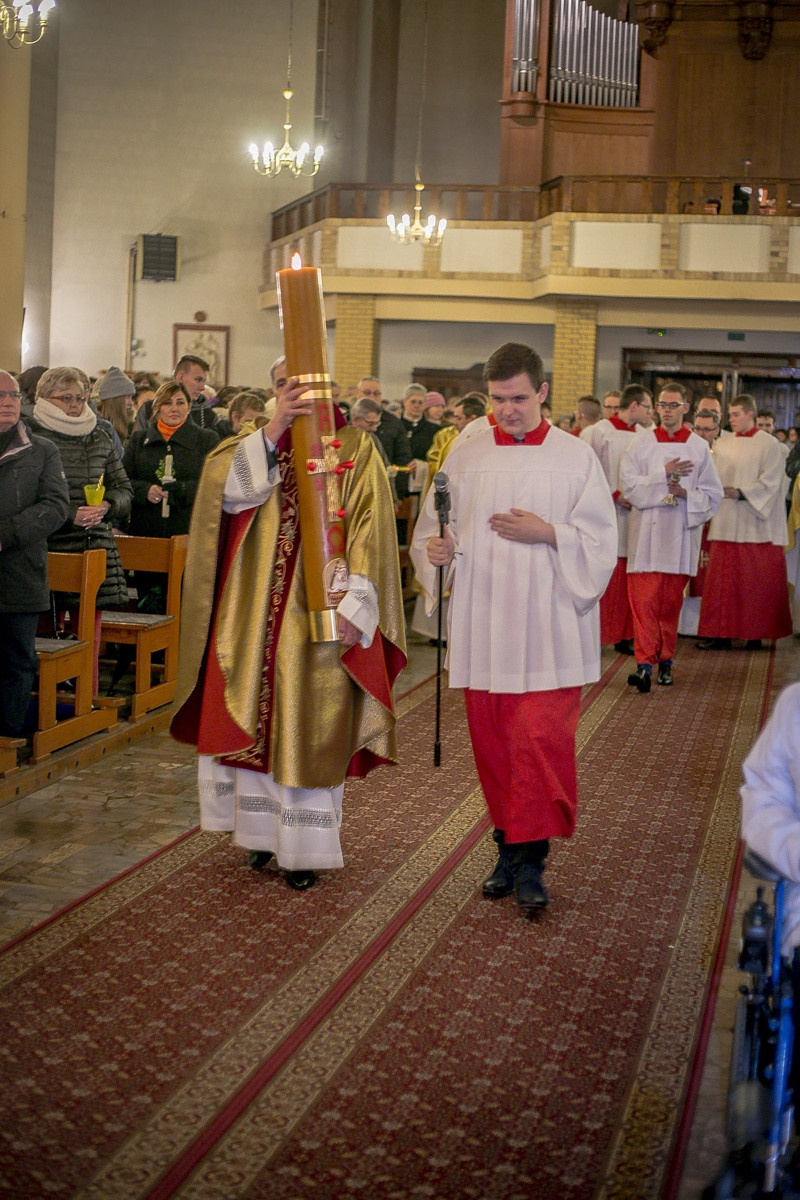 Wielka Sobota - Liturgia Wigilii Paschalnej [foto]
