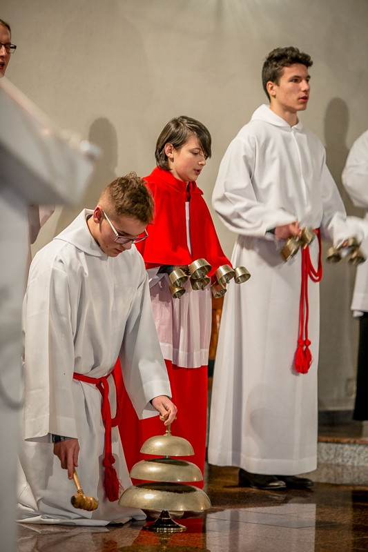 Wielka Sobota - Liturgia Wigilii Paschalnej [foto]