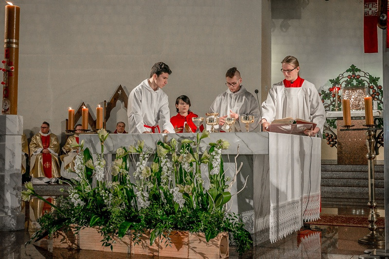 Wielka Sobota - Liturgia Wigilii Paschalnej [foto]