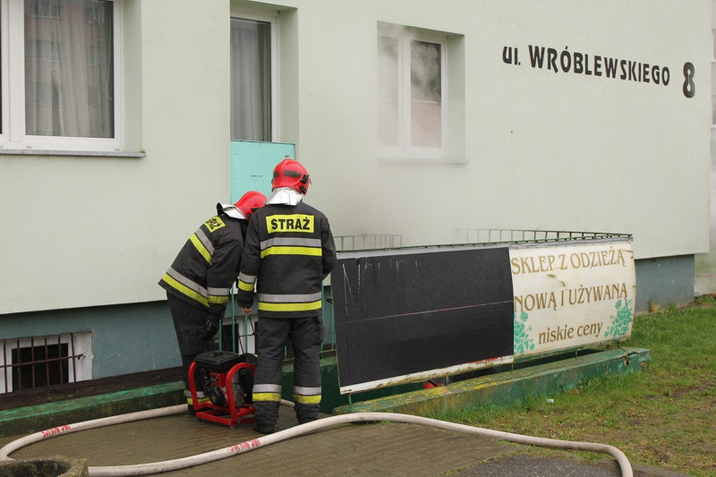 Pożar sklepu z odzieżą nową i używaną [foto/wideo]
