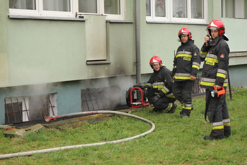 Pożar sklepu z odzieżą nową i używaną [foto/wideo]