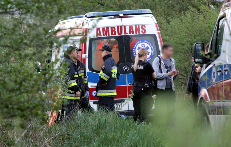 Dwaj bracia utonęli w kanale przy zakładach [foto/wideo]