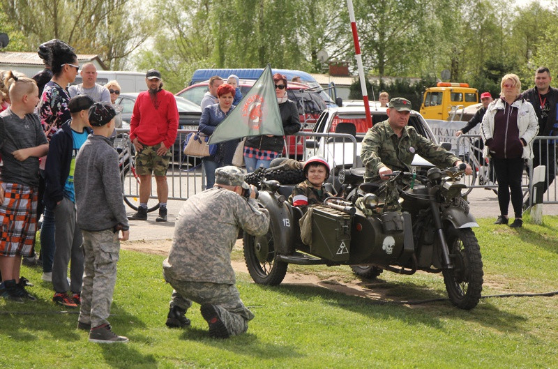 Spotkanie Pojazdów Militarnych w Trzebieży [foto/wideo]