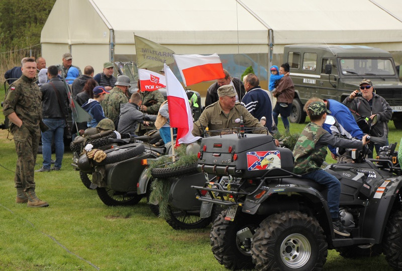 Spotkanie Pojazdów Militarnych w Trzebieży [foto/wideo]