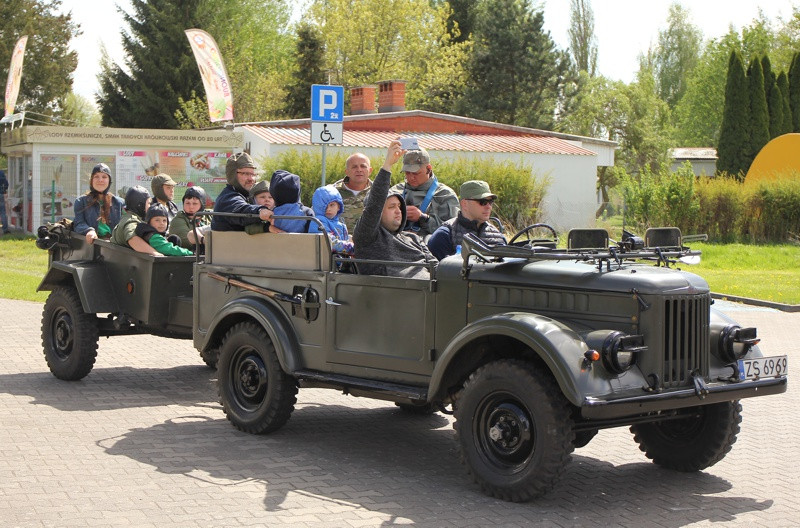 Spotkanie Pojazdów Militarnych w Trzebieży [foto/wideo]