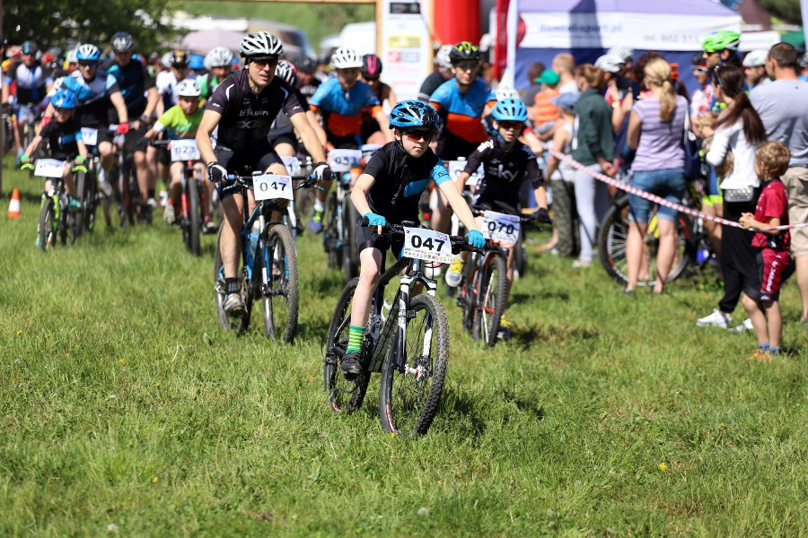 Ponad 900 zawodniczek i zawodników w I Polickim MTB Maratonie [foto]