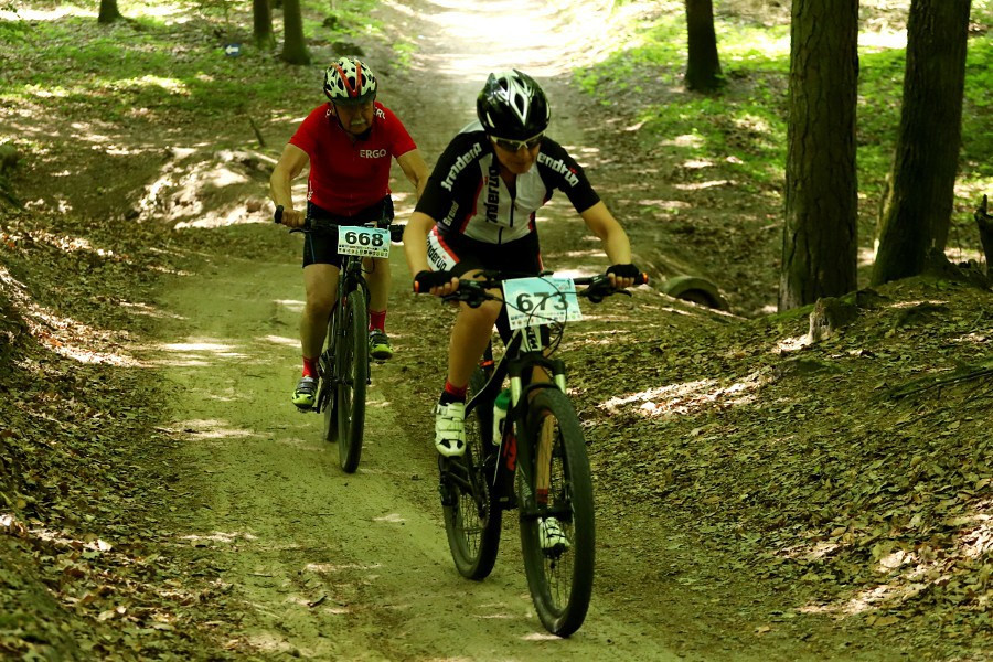 Ponad 900 zawodniczek i zawodników w I Polickim MTB Maratonie [foto]