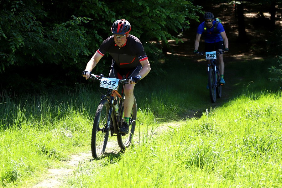 Ponad 900 zawodniczek i zawodników w I Polickim MTB Maratonie [foto]