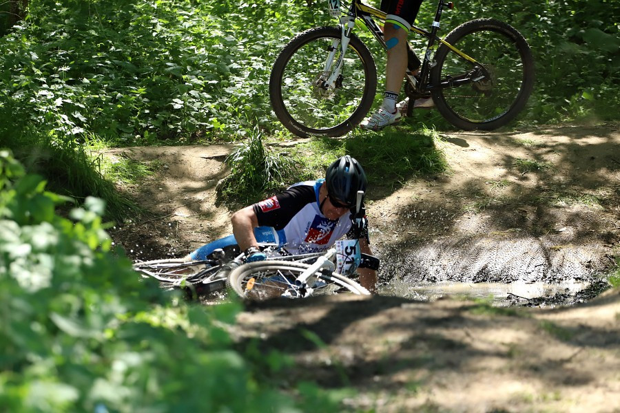 Ponad 900 zawodniczek i zawodników w I Polickim MTB Maratonie [foto]
