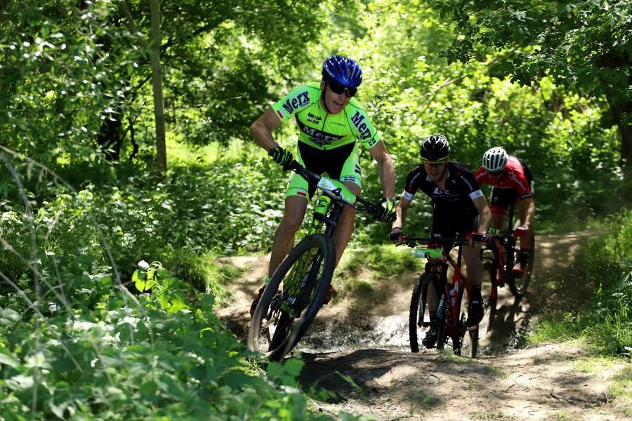 Ponad 900 zawodniczek i zawodników w I Polickim MTB Maratonie [foto]