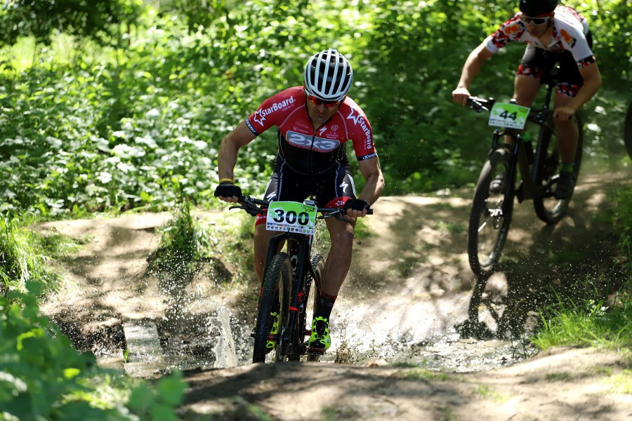 Ponad 900 zawodniczek i zawodników w I Polickim MTB Maratonie [foto]