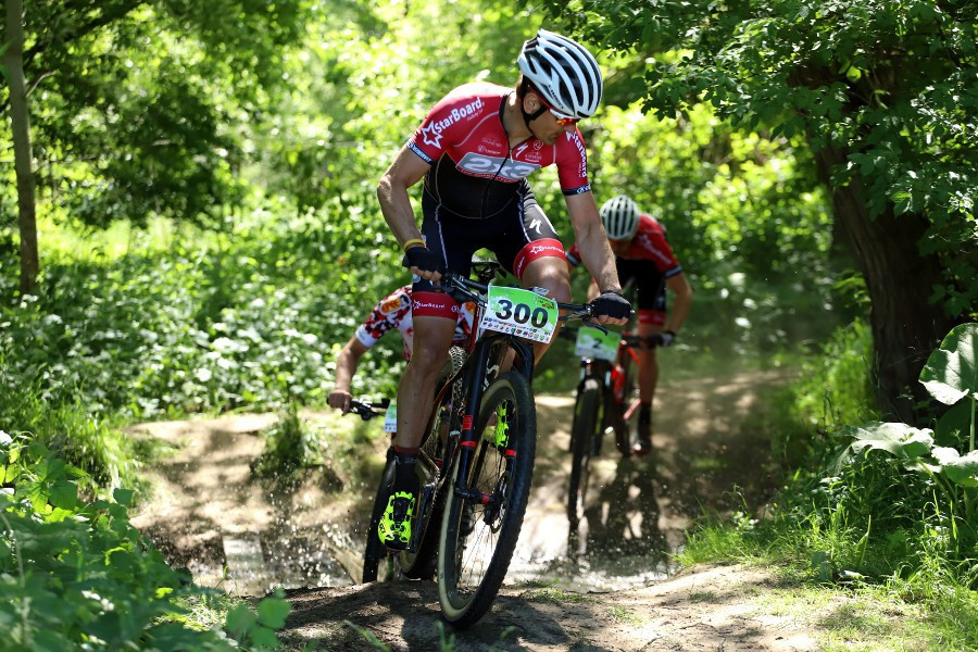 Ponad 900 zawodniczek i zawodników w I Polickim MTB Maratonie [foto]