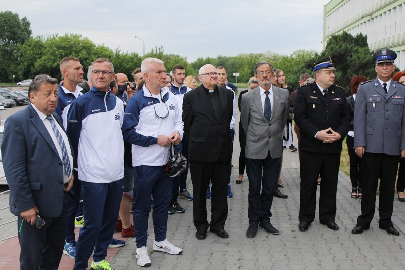 Sztafeta Niepodległości - 10 osób przebiegnie w sumie 1000 kilometrów [foto]