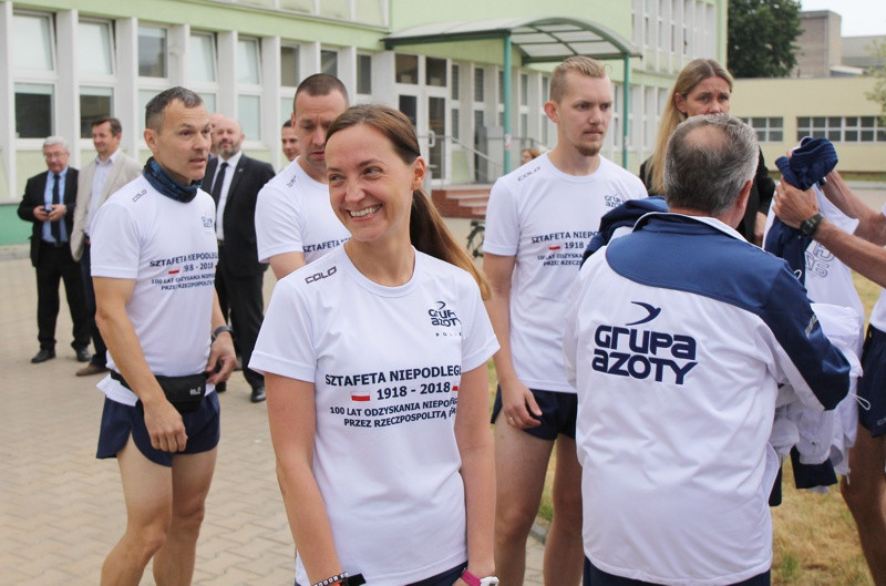 Sztafeta Niepodległości - 10 osób przebiegnie w sumie 1000 kilometrów [foto]