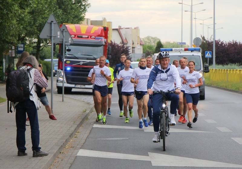 Sztafeta Niepodległości - 10 osób przebiegnie w sumie 1000 kilometrów [foto]