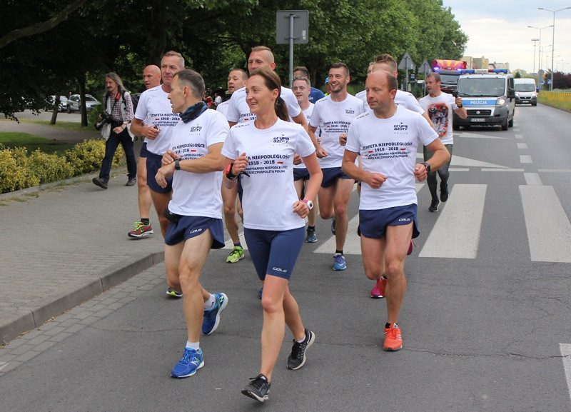 Sztafeta Niepodległości - 10 osób przebiegnie w sumie 1000 kilometrów [foto]