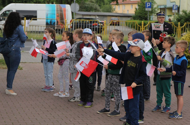 Sztafeta Niepodległości - 10 osób przebiegnie w sumie 1000 kilometrów [foto]