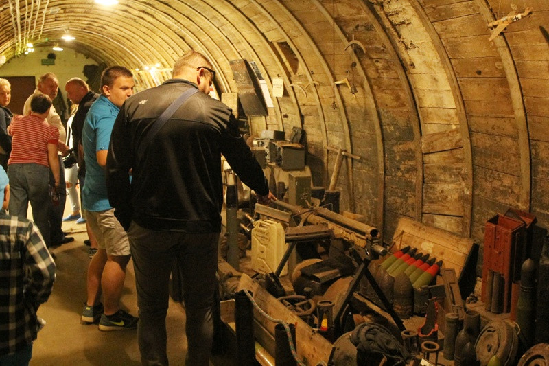 Wystawy, prelekcje i wycieczka z pochodniami po Starej Fabryce [foto]