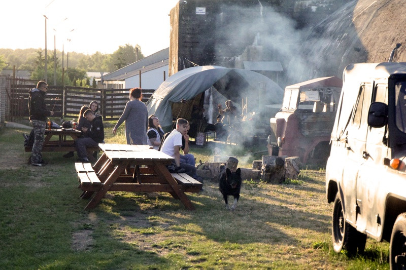 Wystawy, prelekcje i wycieczka z pochodniami po Starej Fabryce [foto]
