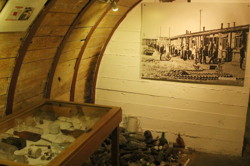 Wystawy, prelekcje i wycieczka z pochodniami po Starej Fabryce [foto]